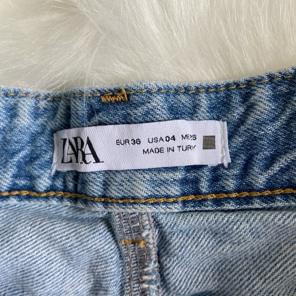 ZARA SHORTS FOR SALE SIZE US 4 - Picture 2 of 3